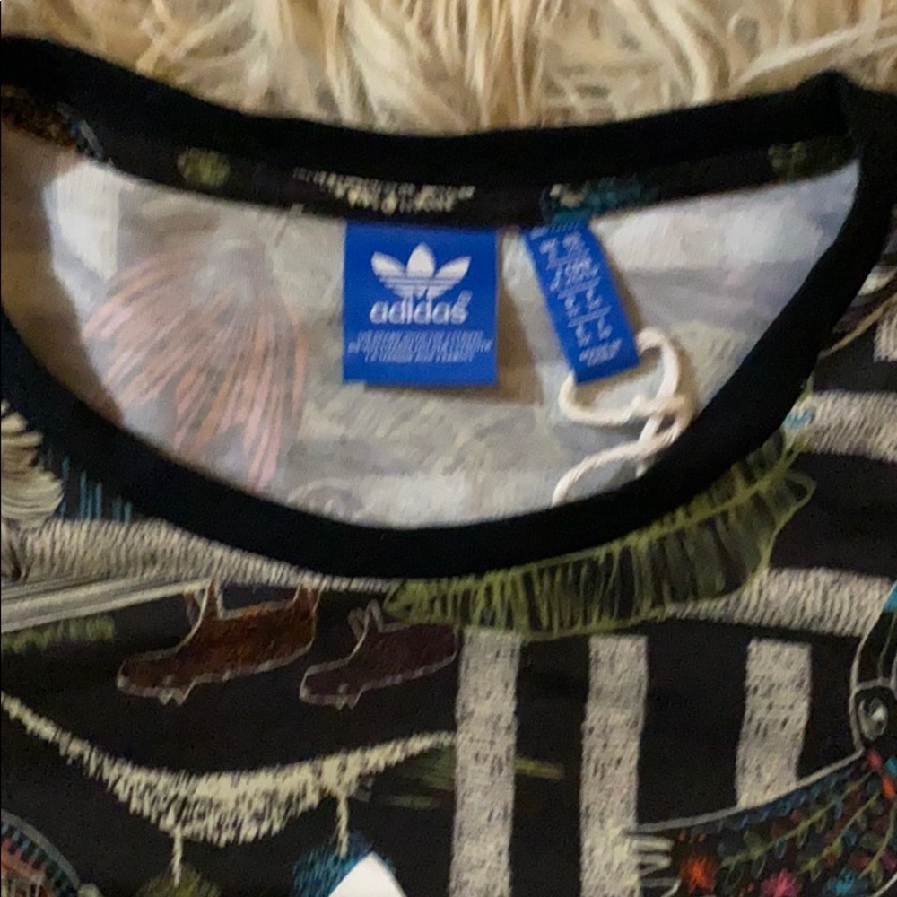 Adidas top - Picture 2 of 4